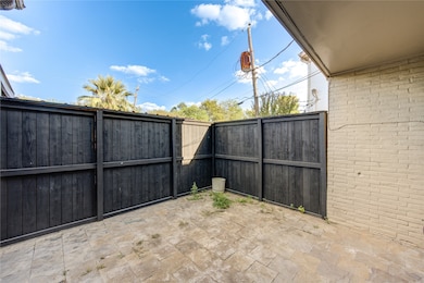 940 Wycliffe Dr unit 5, Houston, TX 77079 - photo 4