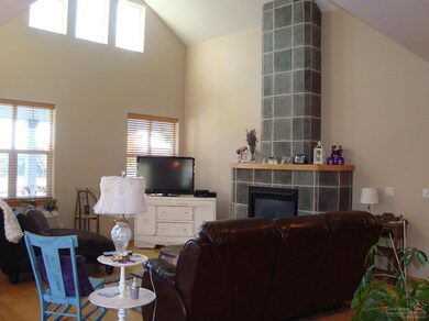 1149 NW Rimrock Dr, Redmond, OR 97756 - photo 5