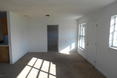 LIVING ENTRY