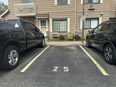 31 Gardenia Ln unit 25, Staten Island, NY 10314 - photo 3
