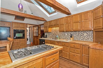 9 King Philip Rd, Norton, MA 02766 - photo 5