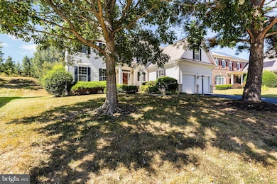 19176 Potomac Crest Dr, Triangle, VA 22172 - photo 2