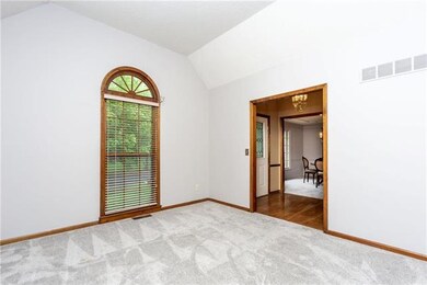 8352 Acuff Ln, Lenexa, KS 66215 - photo 7