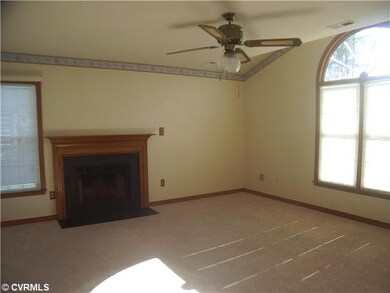 Den/Family/Great Room - 18'11