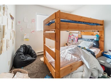 1662 Mcpherson Ave, North Bend, OR 97459 - photo 7