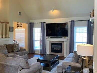 2405 S 10th St, Broken Arrow, OK 74012 - photo 2