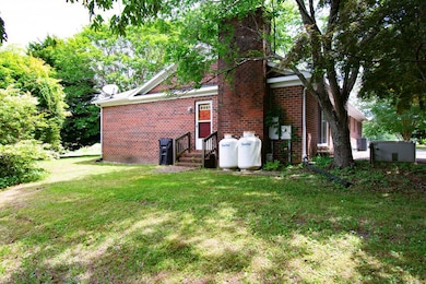 203 Lampkintown Rd, Burgess, VA 22432 - photo 4