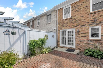 548 Pamlico St, Columbus, OH 43228 - photo 2