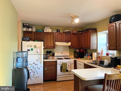 2003 Yorktown S, Norristown, PA 19403 - photo 4