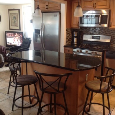 22 Beverly Cir, Randolph, MA 02368 - photo 5