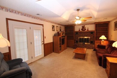 8028 Acuff Ln, Lenexa, KS 66215 - photo 6