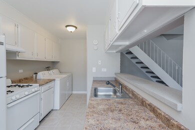 418 James Ct unit C, Glendale Heights, IL 60139 - photo 4