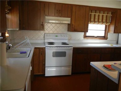 2310 Holden Dr, Anderson, IN 46012 - photo 3