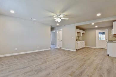 912 W Nelson St, Denison, TX 75020 - photo 4