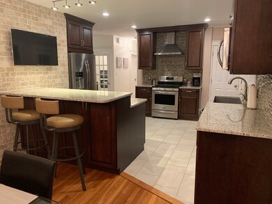 305 Webster St unit 2, Auburndale, MA 02466 - photo 2