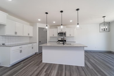 611 N Eagle Park Circle-8