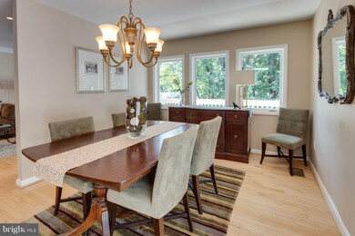 405 Troy Ct SE, Vienna, VA 22180 - photo 7