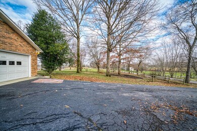 5594 Poston Ln, Cookeville, TN 38506 - photo 4