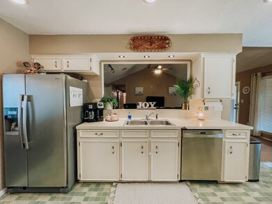 24 San Bernard St, Bay City, TX 77414 - photo 3