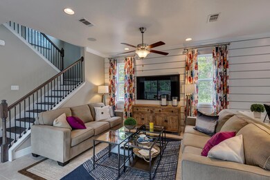 LAGUNA LIVING ROOM