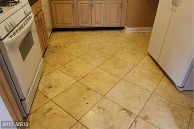 146 Martin Dr, Manassas Park, VA 20111 - photo 3