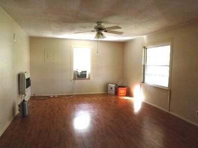 106 Holloway St, Ethridge, TN 38456 - photo 2