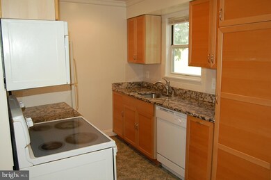 11635 Summer Oak Dr, Germantown, MD 20874 - photo 5