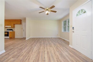 139 Woodview Dr, Statesville, NC 28625 - photo 7