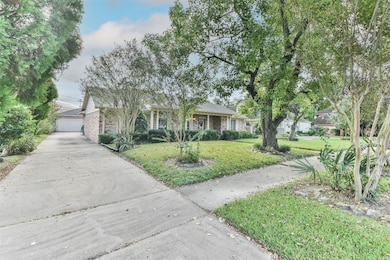 1003 Creekmont Dr, Houston, TX 77091 - photo 7
