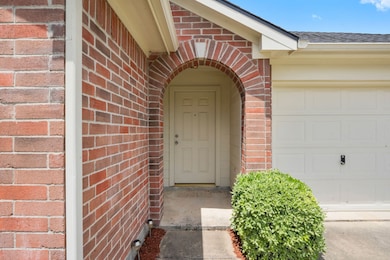 2411 Fox Water Dr, Spring, TX 77386 - photo 2