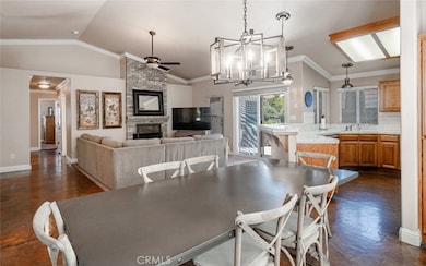 2232 Howard St, Kingsburg, CA 93631 - photo 5