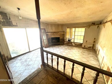 8365 Bordeau Ave N, Jacksonville, FL 32211 - photo 6