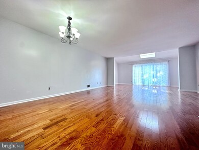 261 Leedom Way unit 96, Newtown, PA 18940 - photo 4