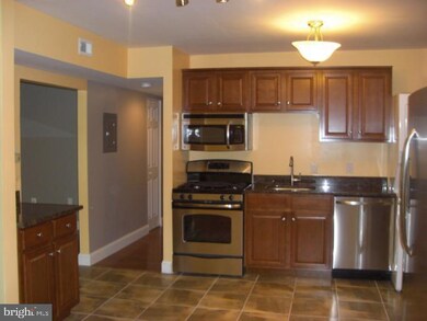 8427 Greenbelt Rd unit 201, Greenbelt, MD 20770 - photo 2