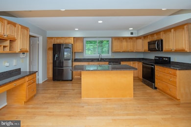 4653 Cherry Valley Dr, Rockville, MD 20853 - photo 2