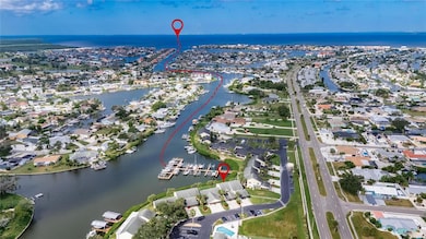 620 Yardarm Dr unit 10, Apollo Beach, FL 33572 - photo 2