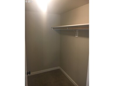 Bedroom, Primary