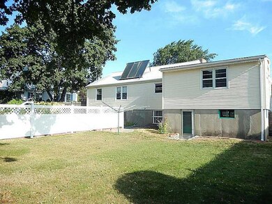 115 Friendly Rd, Cranston, RI 02910 - photo 2