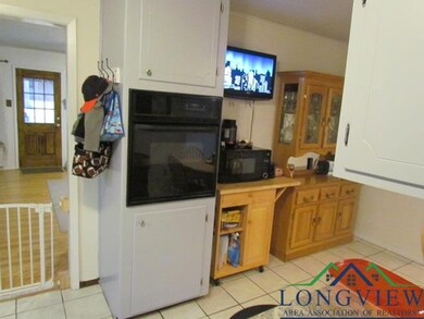 2800 Spruce St, Kilgore, TX 75662 - photo 7