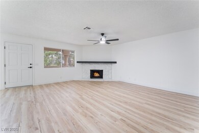 1313 Pinto Rock Ln unit 202, Las Vegas, NV 89128 - photo 5