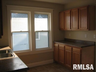 808 E High St, Davenport, IA 52803 - photo 4