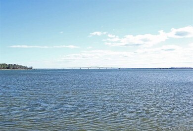 Enjoy this view any & all year!!  Enjoy the boat t