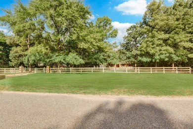 2411 Blue Lake Dr, Magnolia, TX 77354 - photo 2