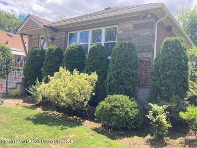 262-04 60th Ave, Little Neck, NY 11362 - photo 5