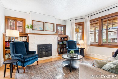 27-web-or-mls-91-w-18th-st