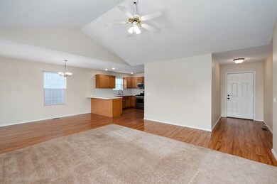 827 S Chinkapin Ave, Nixa, MO 65714 - photo 6