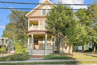 312 Wilder St, Lowell, MA 01851 - photo 3