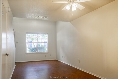1106 Spring Loop unit D, College Station, TX 77840 - photo 2