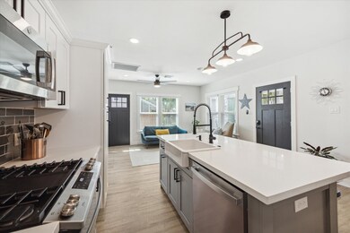 1008 Walton St, Houston, TX 77009 - photo 5