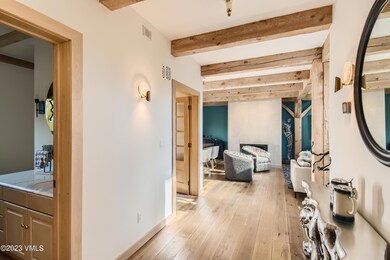 05 Foyer